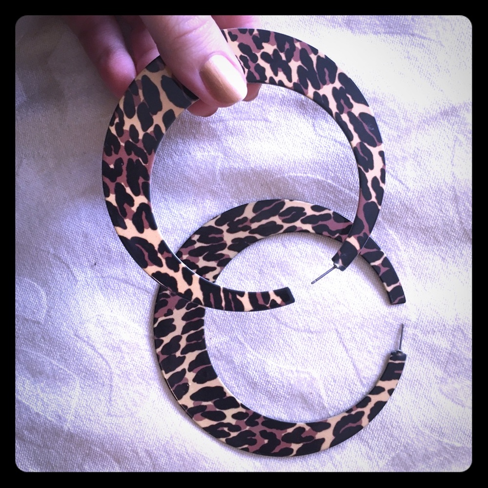 Betsey Johnson Metal Leopard Print Hoop Earrings